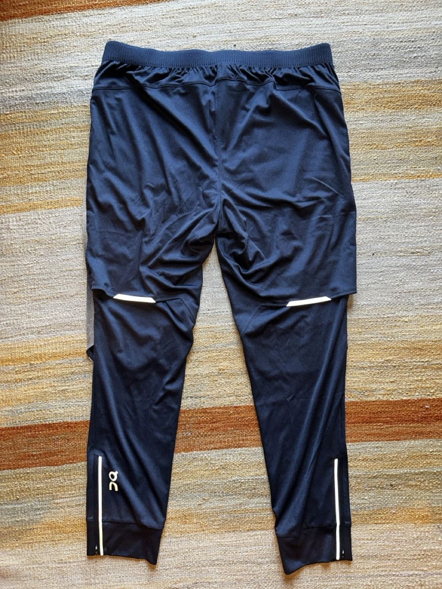 Pantaloni: On Running Lumos 3M Pant size L – Nuovo (secondo la descrizione) da Villars-Burquin venduto da Iliasso 3