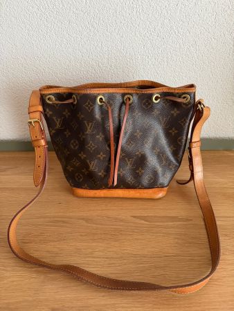 LOUIS VUITTON BB Noé