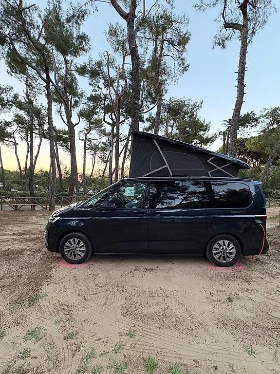 VW Véhicules de camping: VW California T7 – D'occasion à Losone par big_7crj