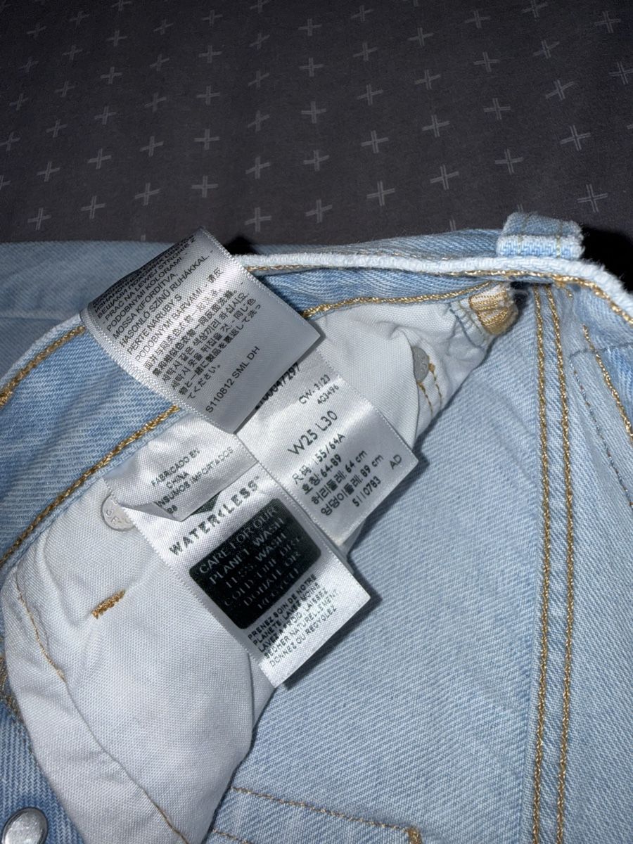 Levi's Jeans: LEVI'S 501 JEANS HELLBLAU – Nuovo (secondo la descrizione) da St. Moritz venduto da ari_9fcv 2