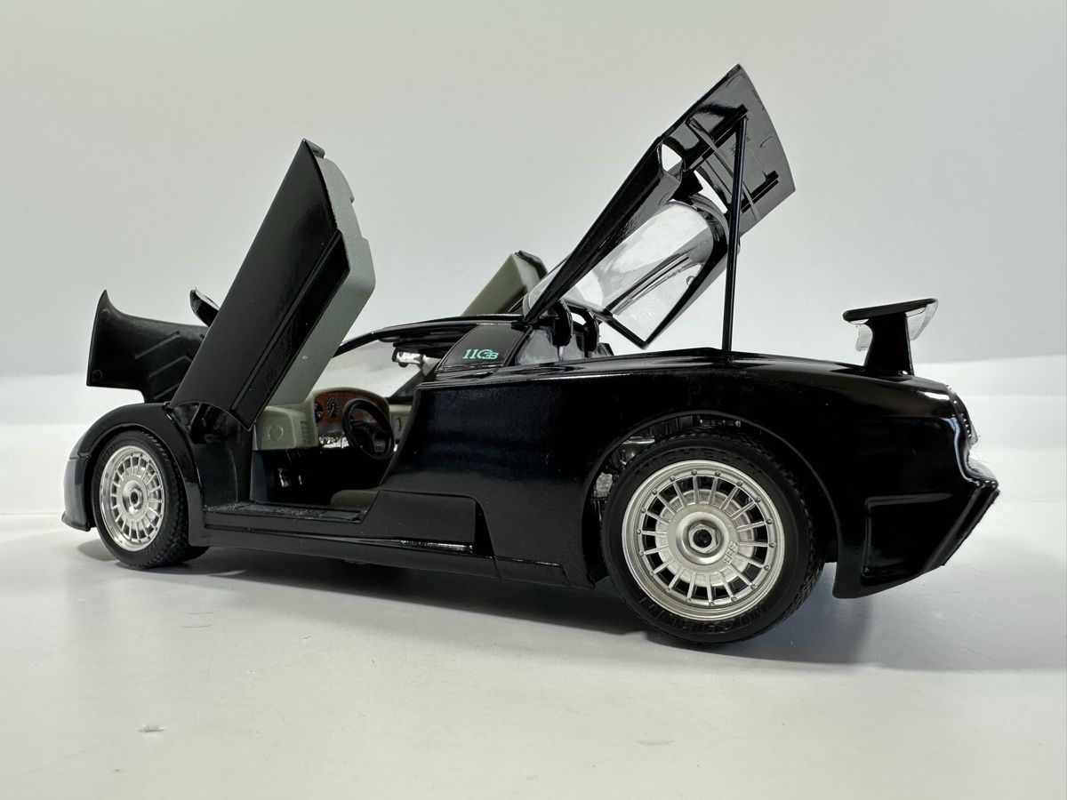 Bburago Modellautos: Bugatti EB110 1:18, schwarz, BBURAGO  – Gebraucht aus Zofingen von rf9_x2xt 7