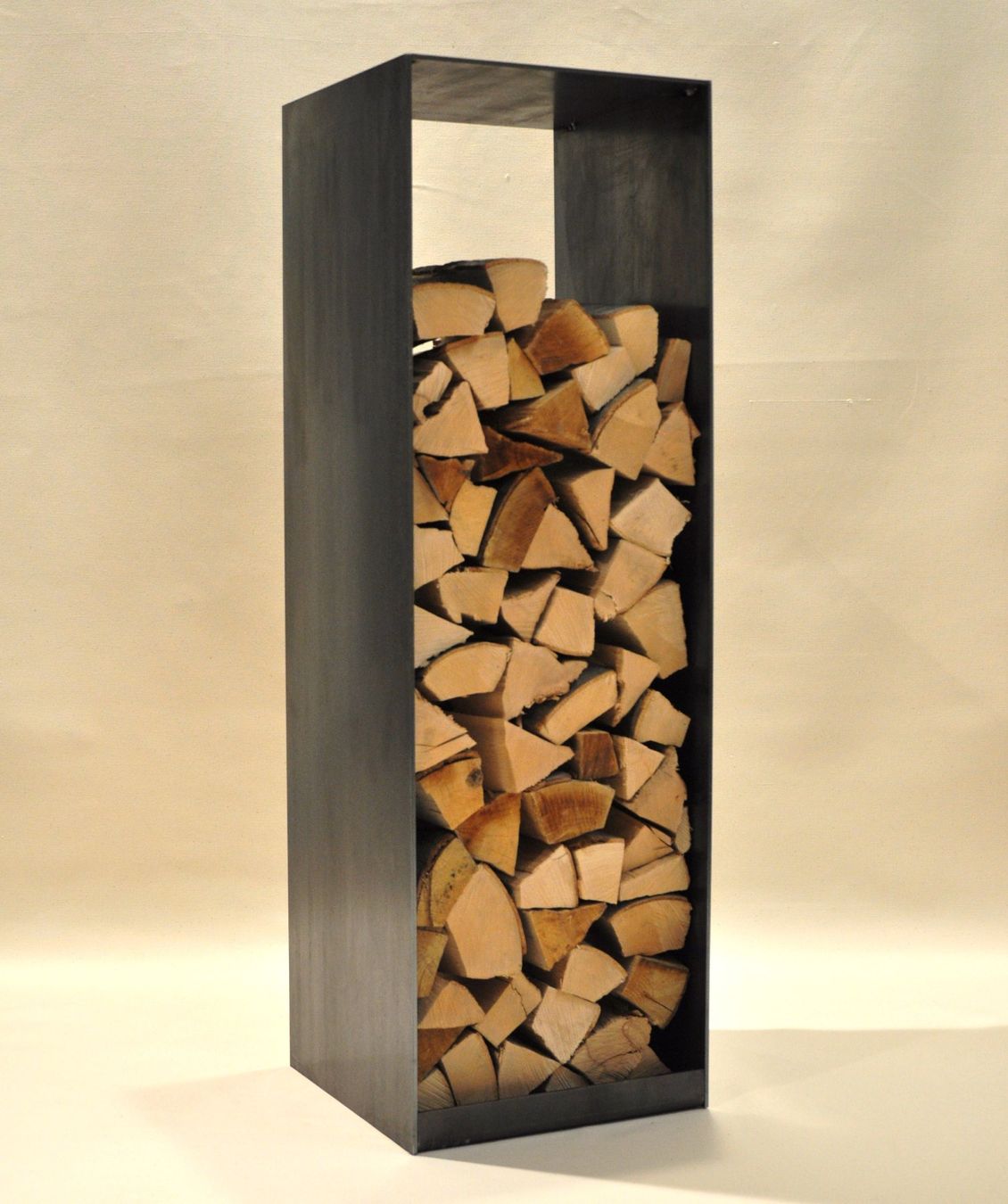 Articoli in legno: Brennholzturm – Nuovo e nell'imballaggio originale da Läufelfingen venduto da b-form