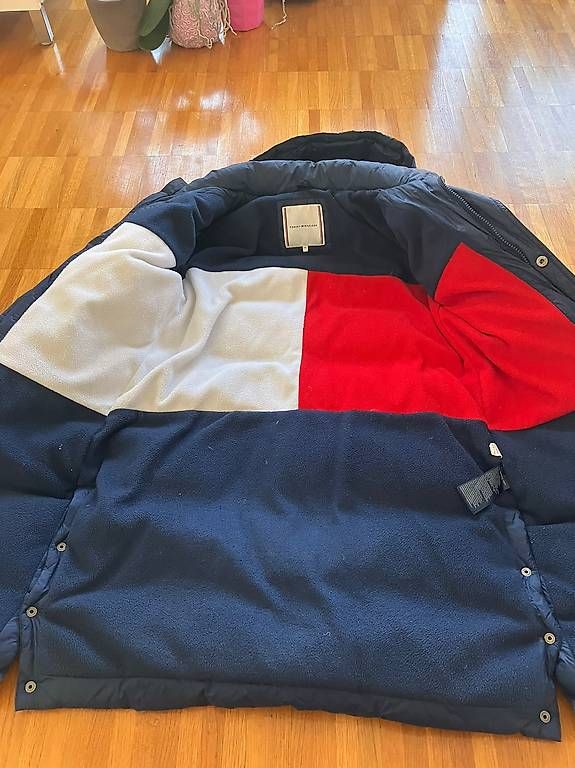Giacche & Cappotti: Mädchen Wintermantel Tommy Hilfiger Grösse 140 – Usato da zürich venduto da insomnia1975 2