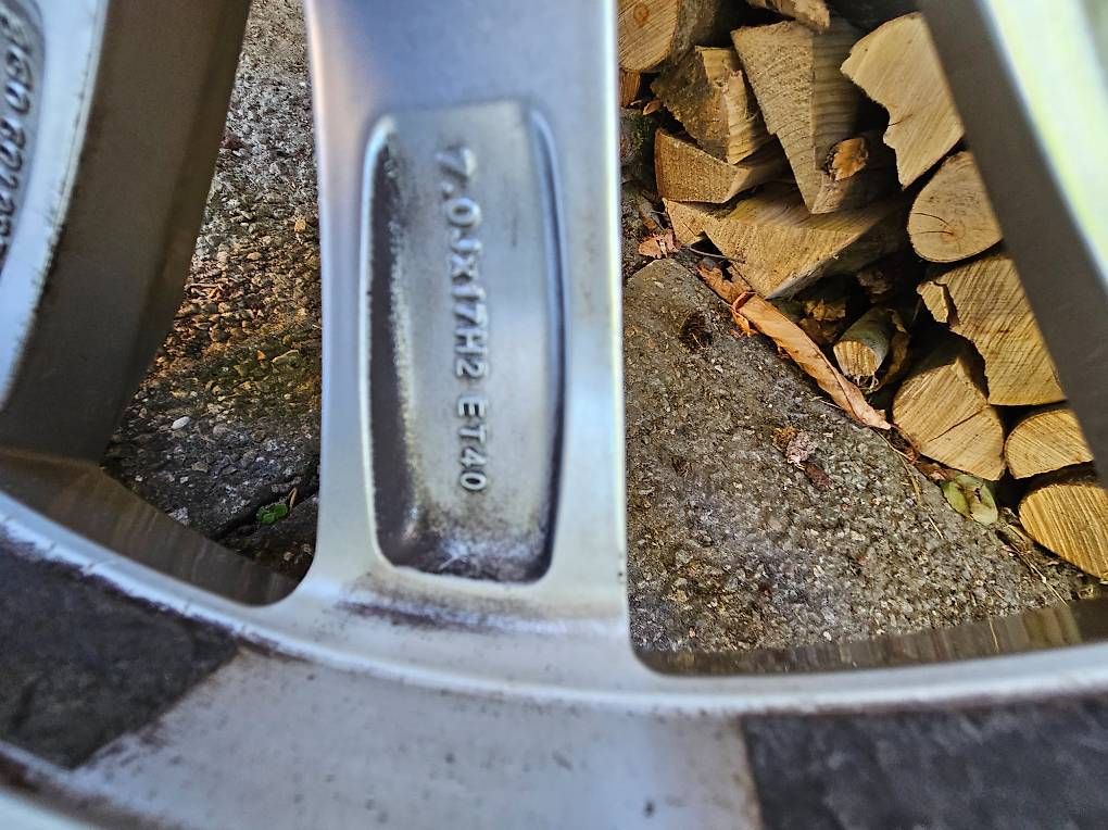 Pneus & Roues: Räder kpl. VW Passat – D'occasion à Ernetschwil par 8725 4