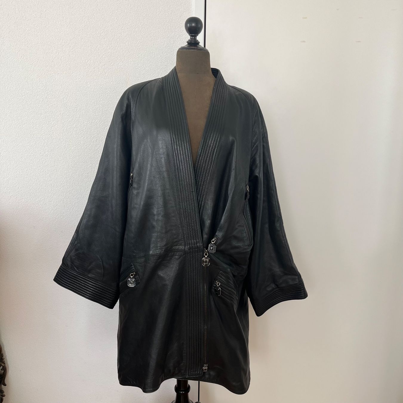 Versace Mäntel: Gianni Versace Leder Mantel – Gebraucht aus Zug von Grc999 2