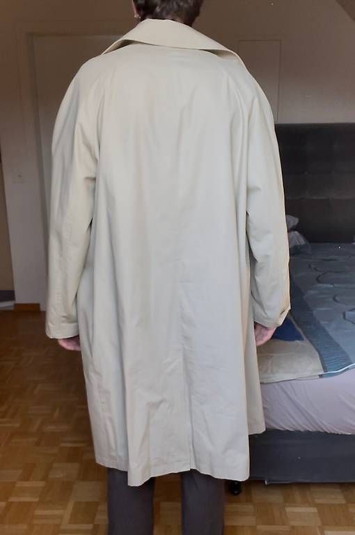 H&M Cappotti: Regenjacke Trenchcoat Grösse L – Usato da Bern venduto da DennisS. 1