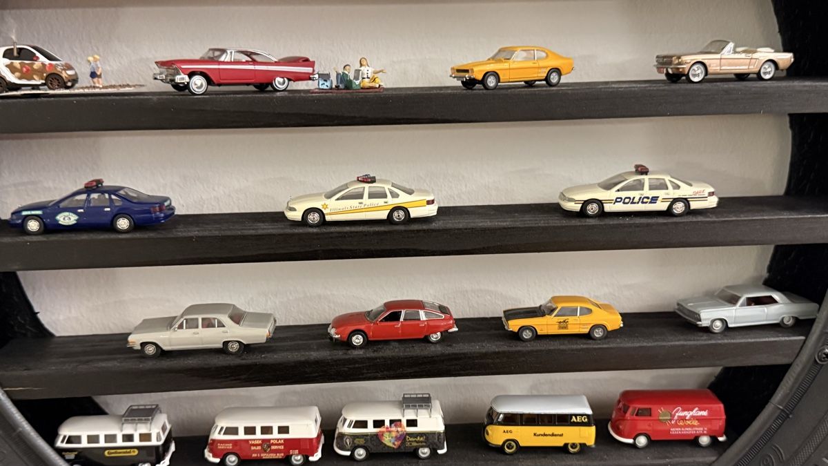 Modellautos: Modellautos und Figuren 1:87 – Gebraucht aus Basel von Zomeg 4