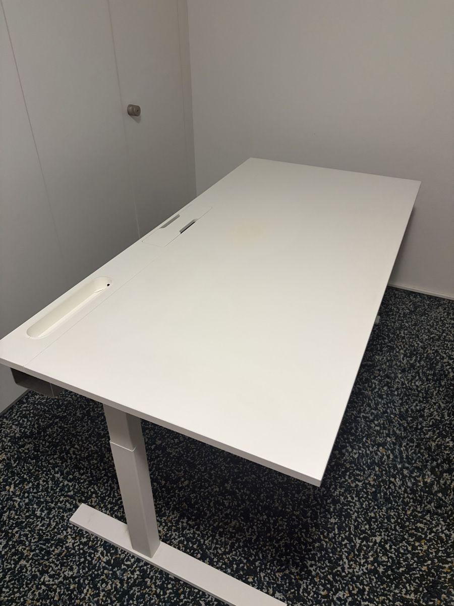 Scrivanie: Büro Pult (iKea MITTZON) – Usato da Neuheim venduto da SF2004 4