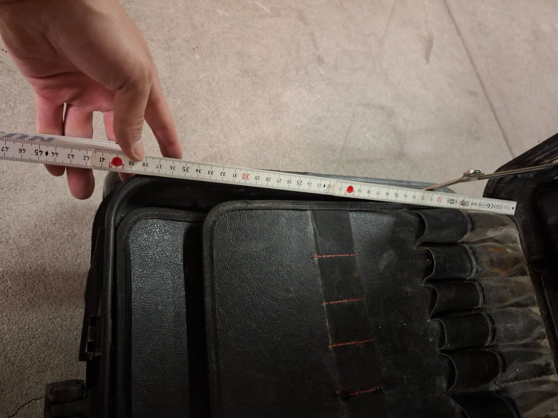 Alle Werkzeuge: Valise outillage – Gebraucht aus Fribourg von DC-SAN 1