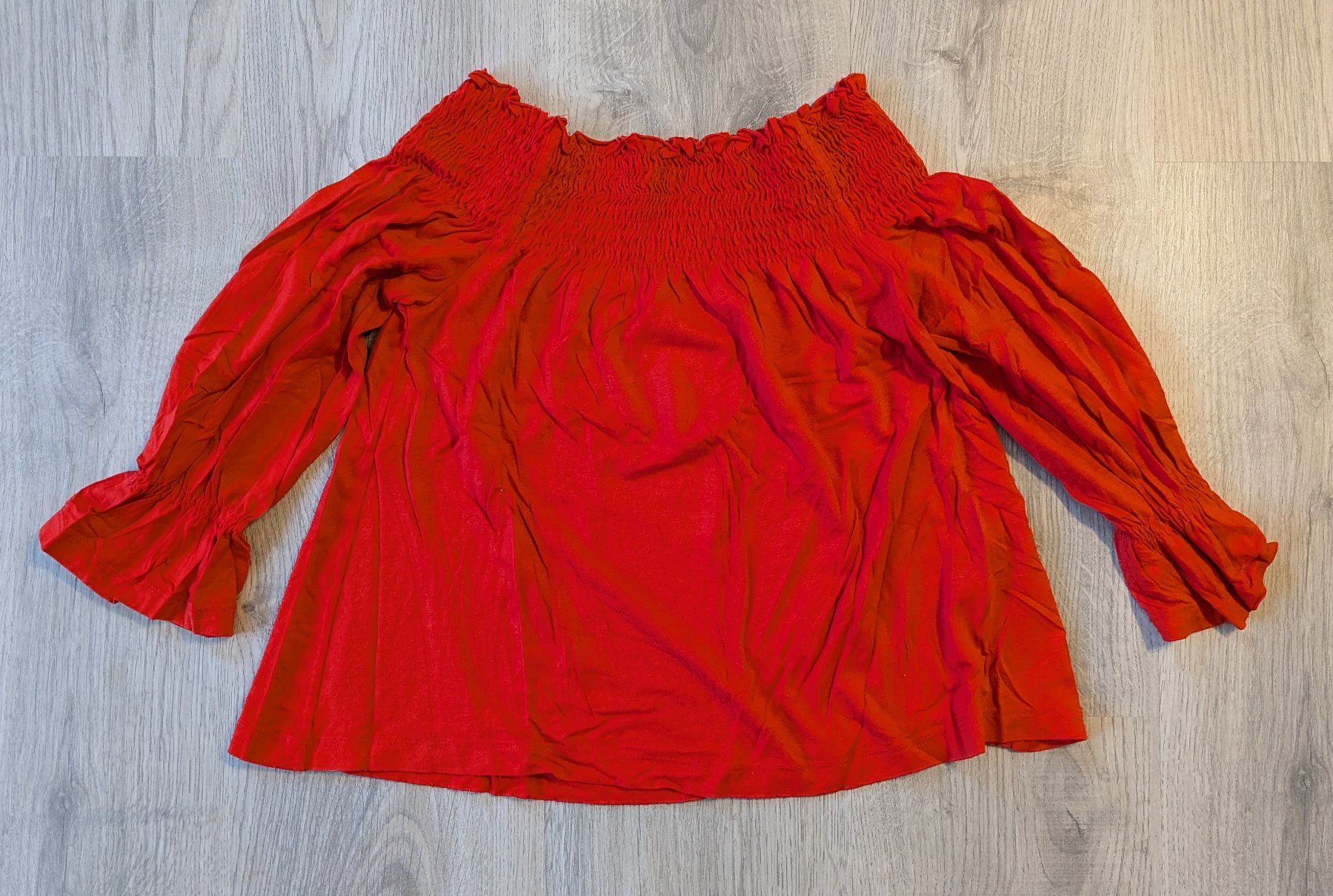 Camicette: Rote Carmenbluse Gr. S - Figurbetont und Elegant – Usato da Goldingen venduto da YouAreMySunshine