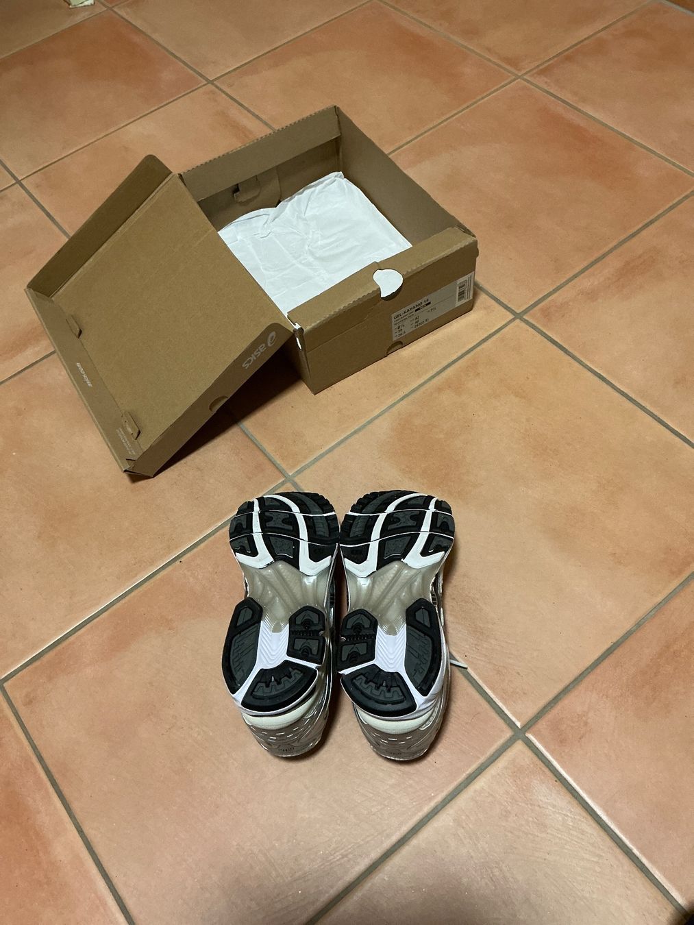 Asics Scarpe da uomo: Asics Gel-Kayano 14 taille 42 – Nuovo e nell'imballaggio originale da Gland venduto da Dedecop2 4