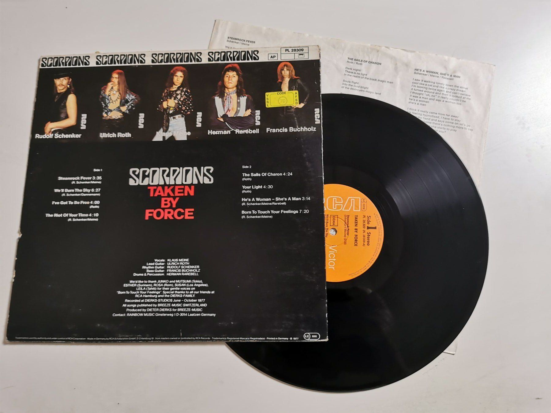 Schallplatten: SCORPIONS - TAKEN BY FORCE – Gebraucht aus Grafenried von House-of-Oldies 1