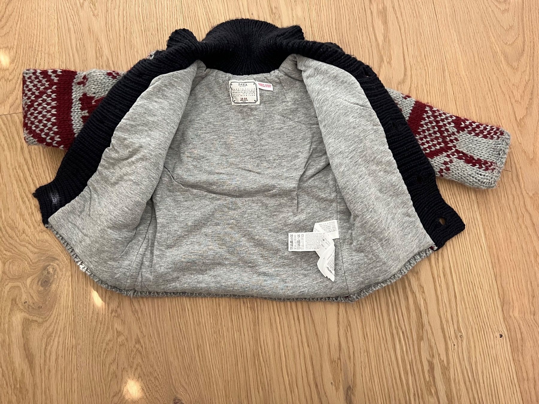 Zara Jacken: Strickjacke von ZARA Gr. 92 – Gebraucht aus Ennetbaden von Katiusia 3