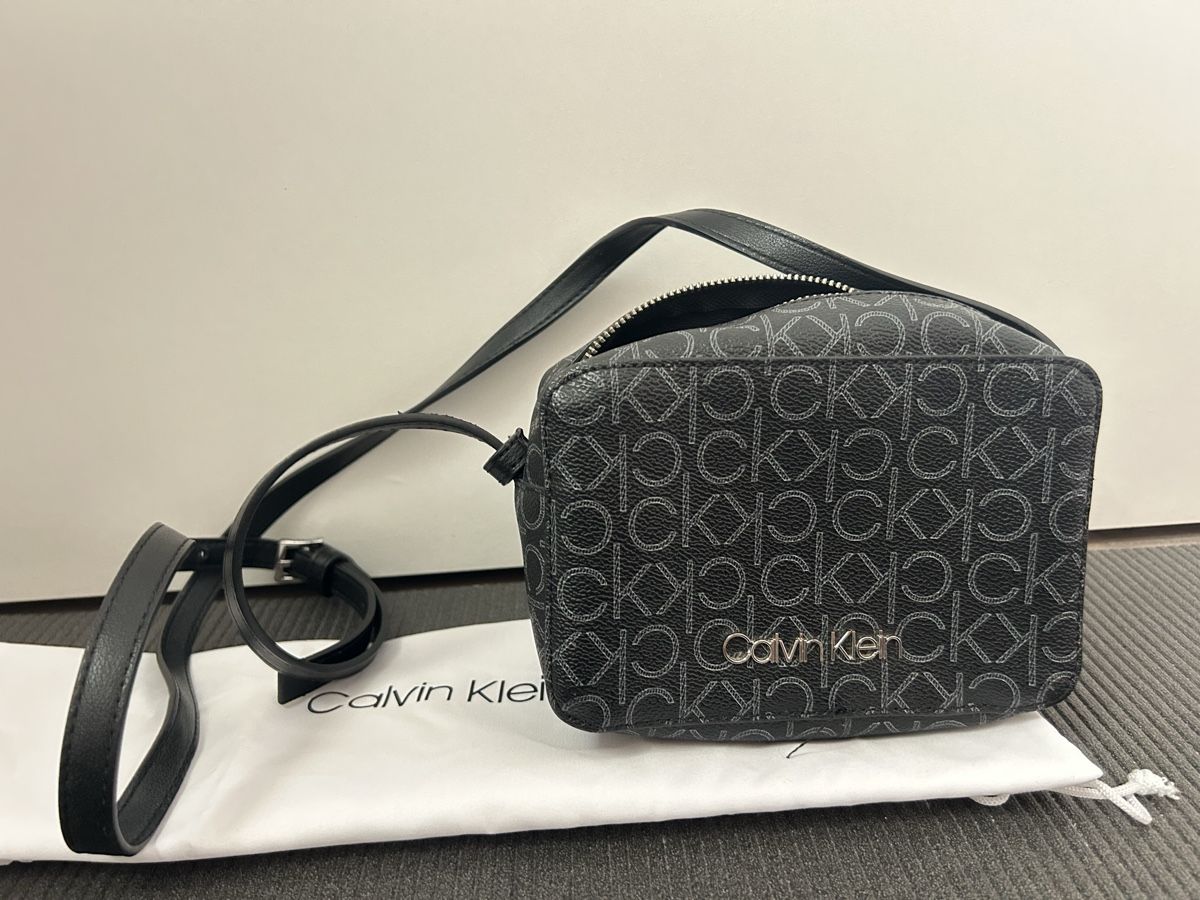Calvin Klein Taschen für Damen: Calvin Klein Tasche Umhängetasche – Gebraucht aus Thal von Roag111