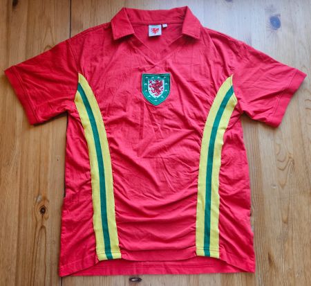 Trikot Wales retro #10 John Toshack 1976 Grösse L Fussball