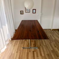 Esstisch mit Tischplatte aus Nussbaum Massivholz