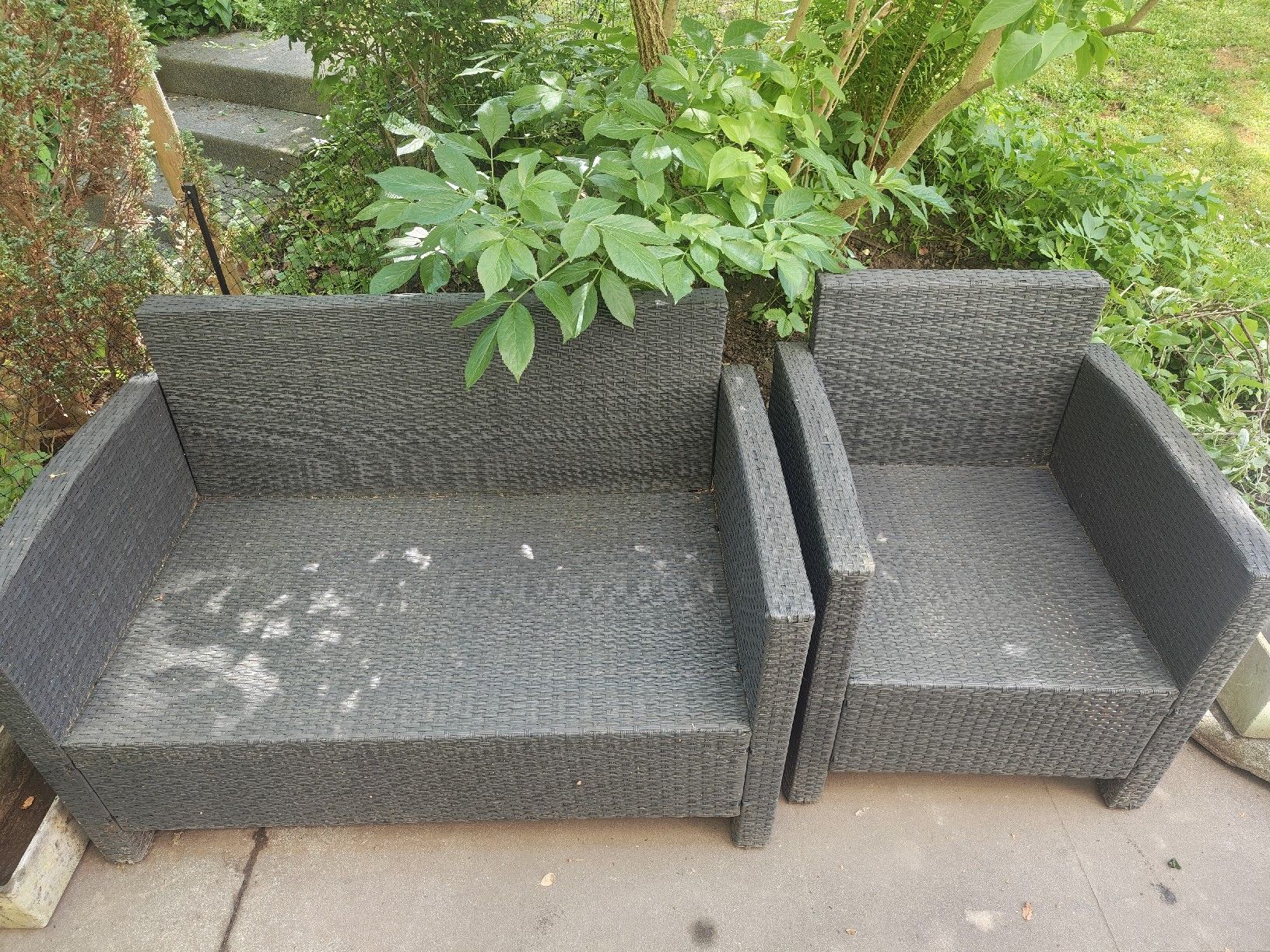 Set di tavolo e panche: Gartenlounge Set, Polyrattan, Tisch mit Glasplatte – Usato da St. Gallen venduto da Eliane_Erni 7
