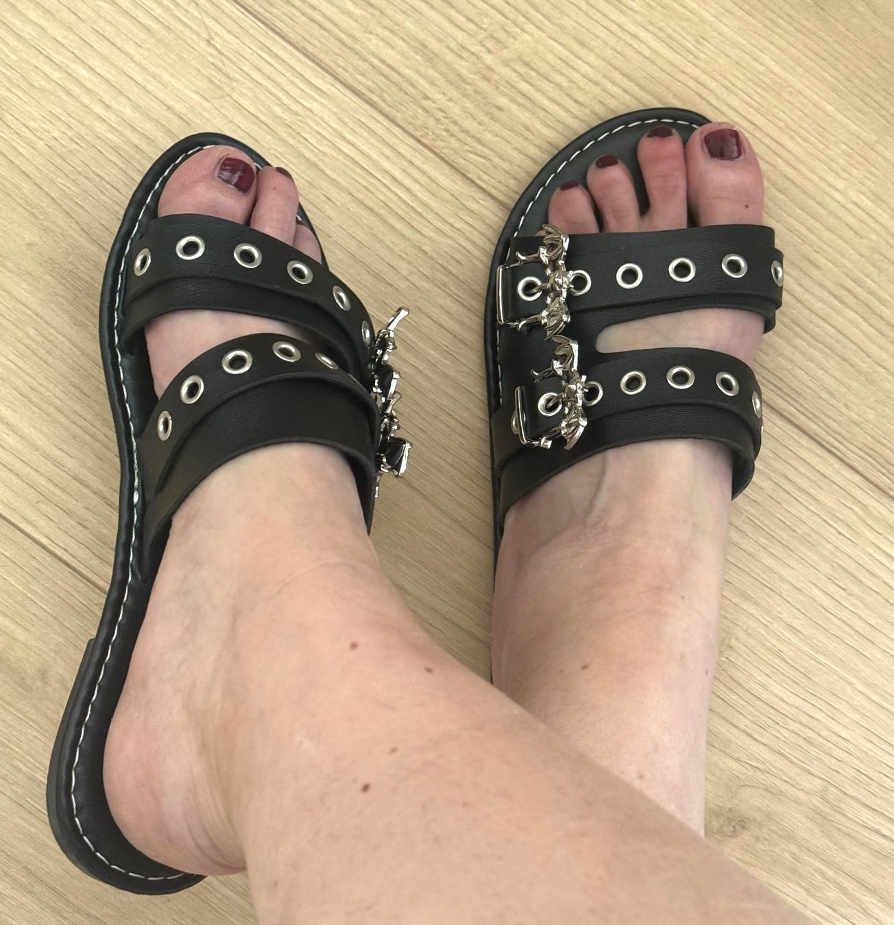 Scarpe da donna: Nuovi sandali Nr.38 – Nuovo e nell'imballaggio originale da Locarno venduto da Debi816