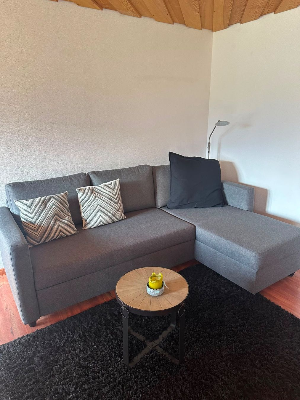 Conforama Divani: Schönes Ecksofa / Bettsofa – Usato da St. Peterzell venduto da andrea2012