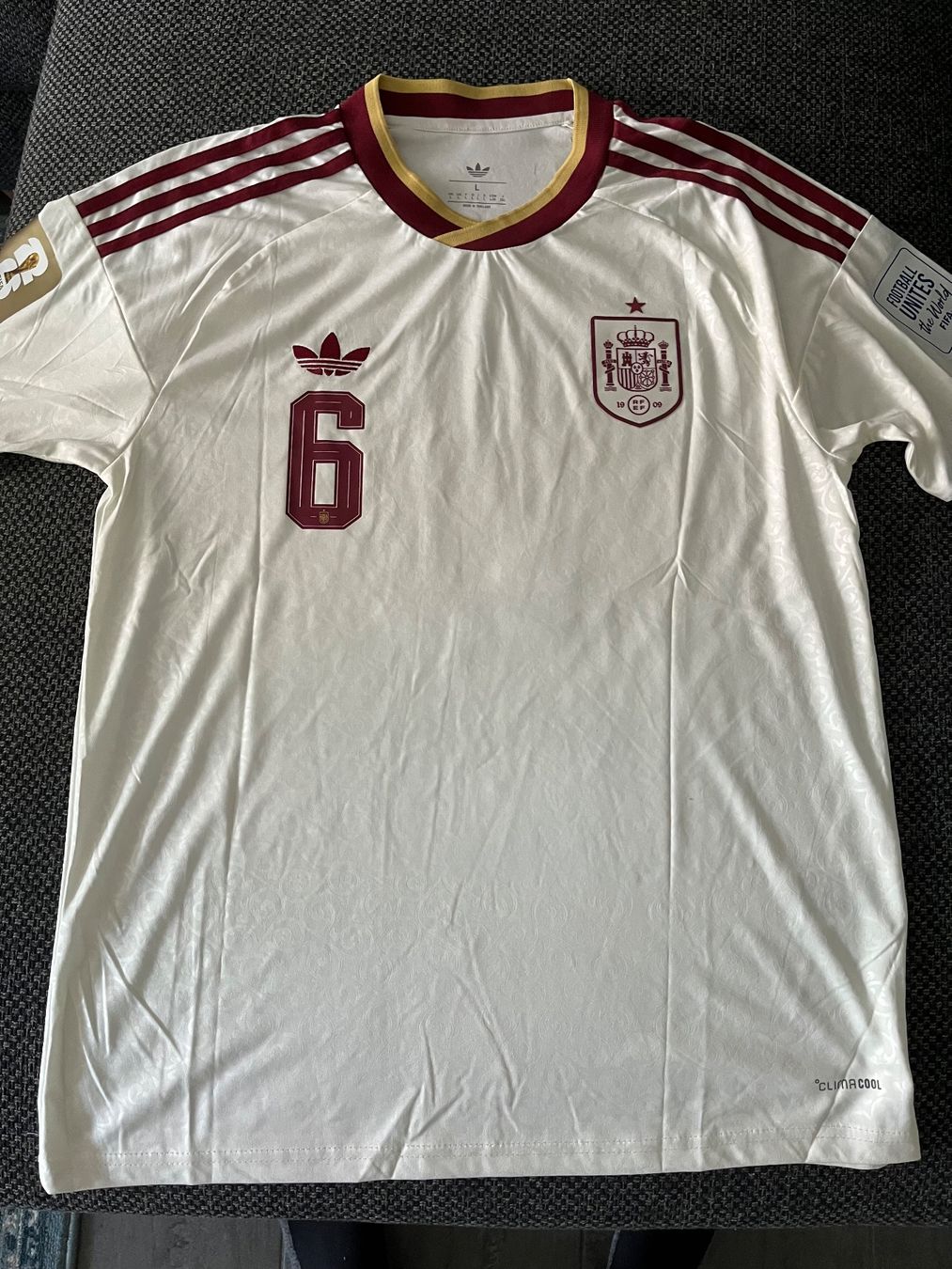 Leibchen & Hosen: WM Trikot Spanien 2026 - Iniesta – Neu (gemäss Beschreibung) aus Wallisellen von liostar