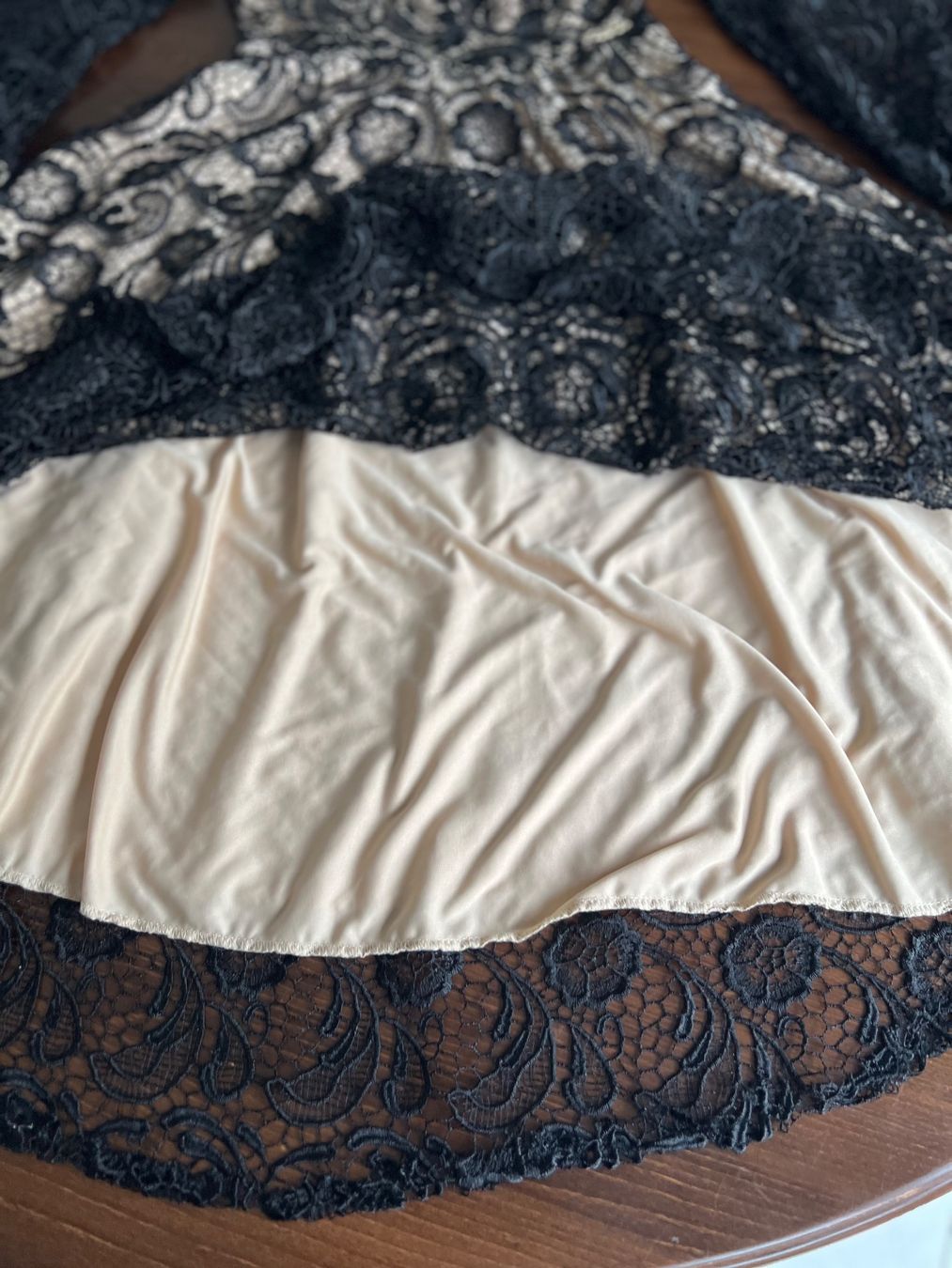 Vestiti: Schönes Spitzenkleid, Gr. 34/36 – Usato da Ebmatingen venduto da Mistelu 3