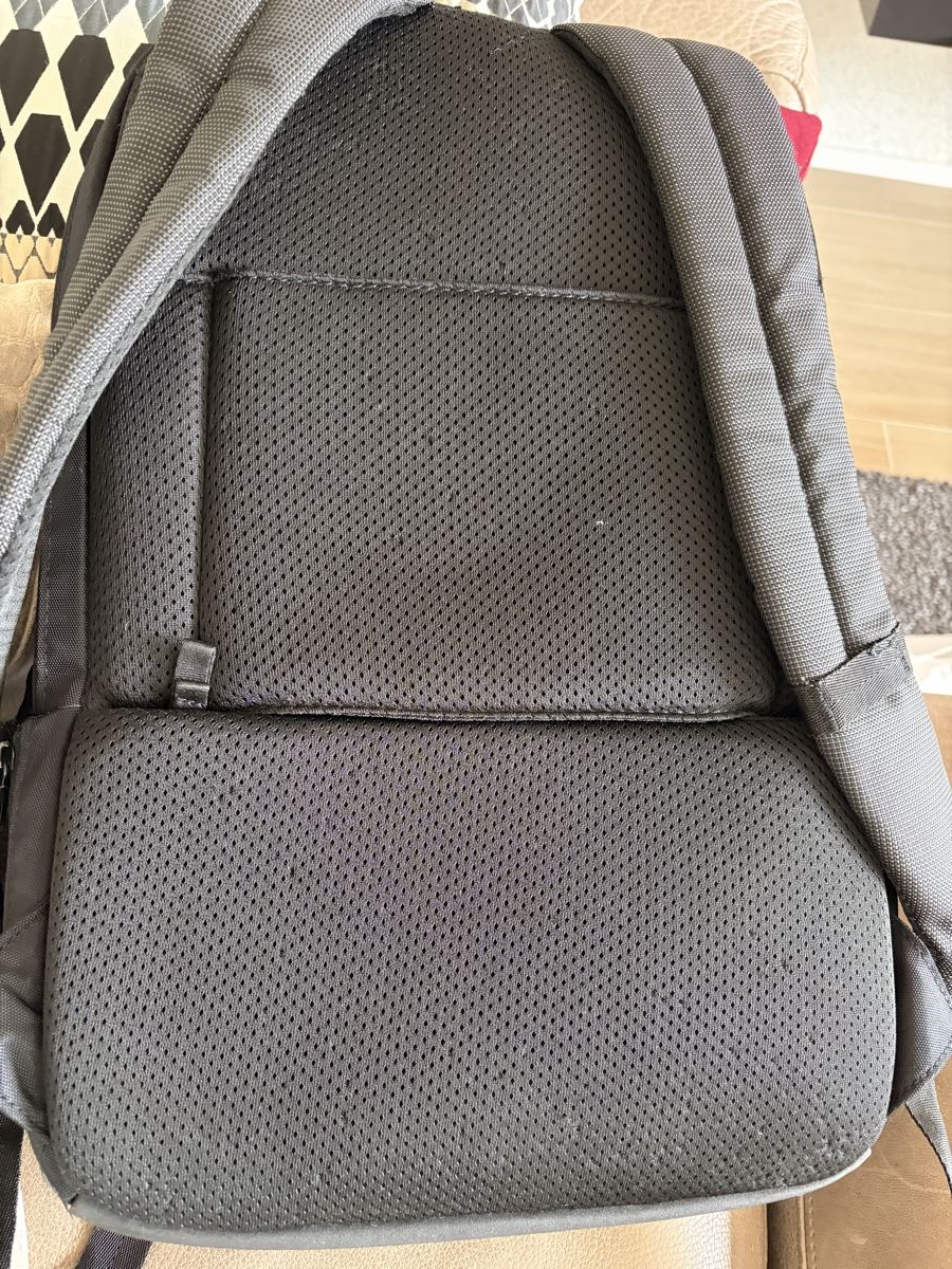 Sacs à dos: Thinkpad backpack – D'occasion à Münchenstein par ArleneLM 4