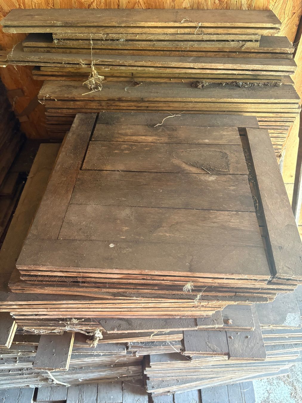 Articoli in legno: Parquet en bois à donner – Usato da Crissier venduto da art_r6cg 2
