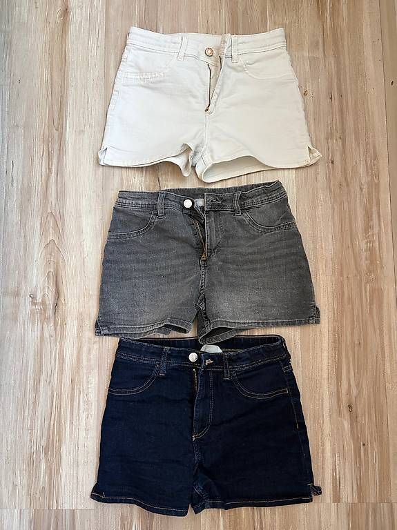 Pantalons: Jeans Shorts 3er Set Gr. 158 – D'occasion à Thun par danceT