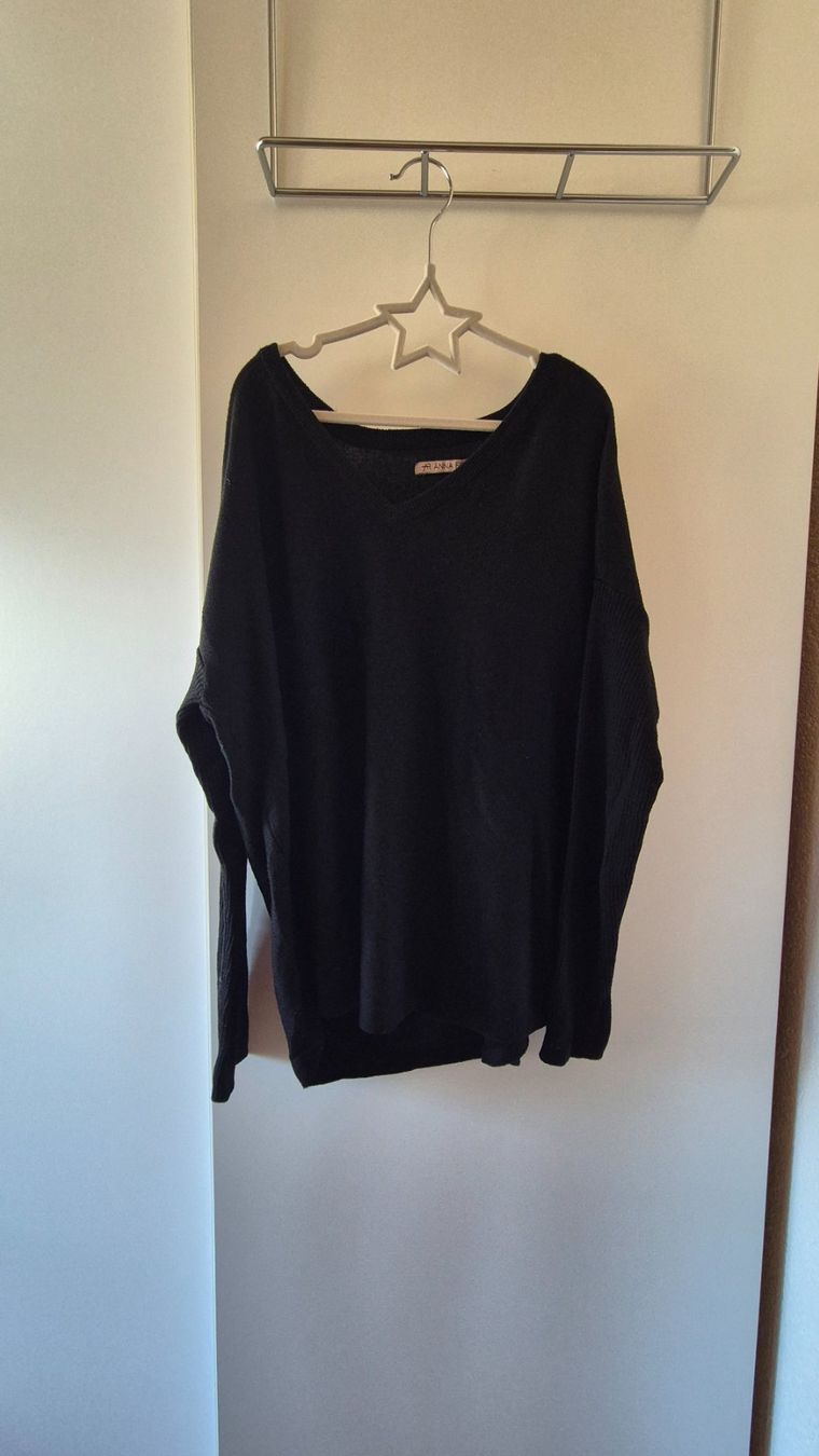Anna Field Maglioni & Felpe: Pullover Anna Field schwarz V-Ausschnitt gebraucht – Usato da Allschwil venduto da lor_s7nz 1