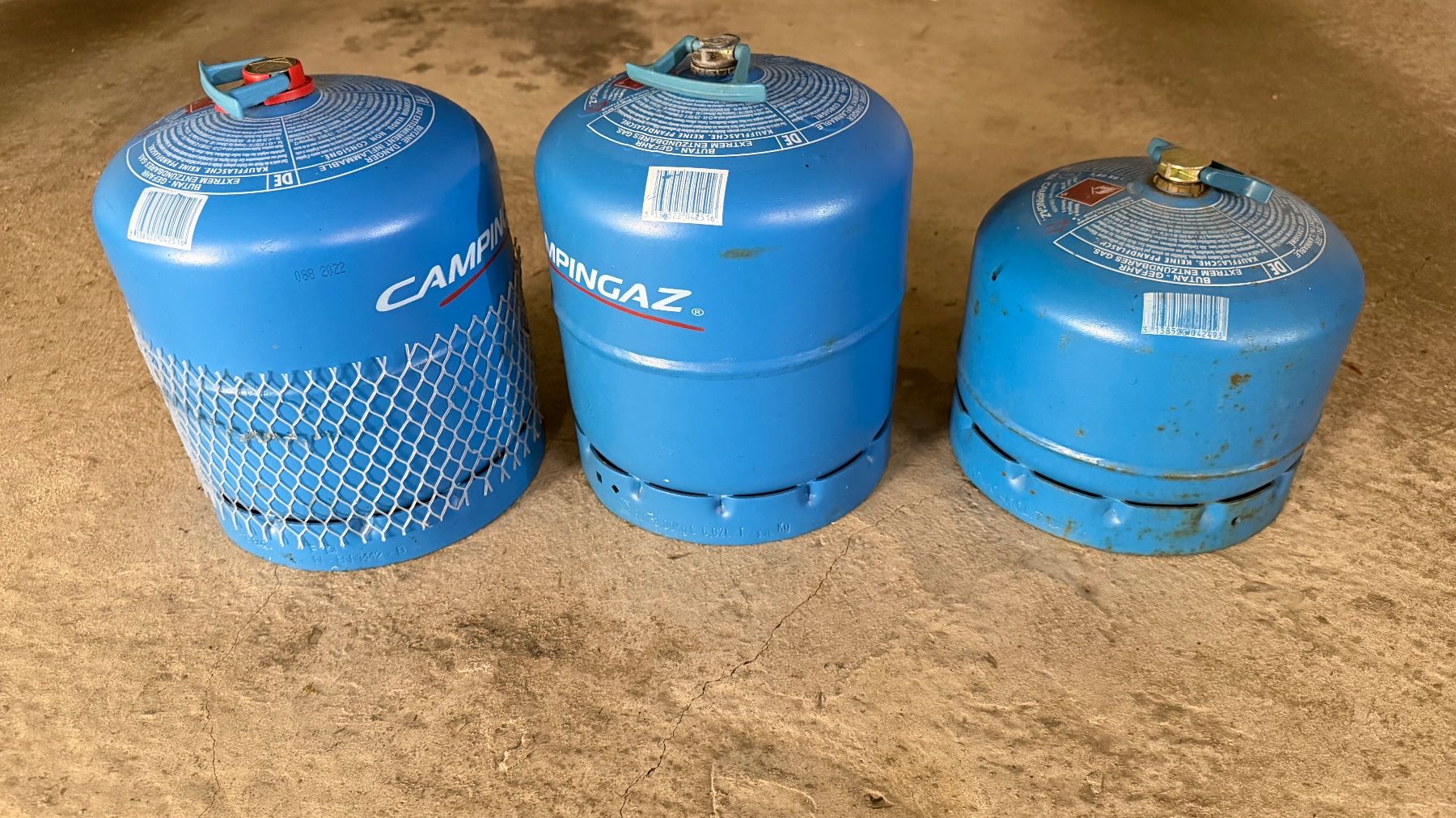 Campingaz Apparecchiature e tecnologia a gas: Campingaz Gasflaschen Set 907 und 904 – Usato da Binningen venduto da Sammler50