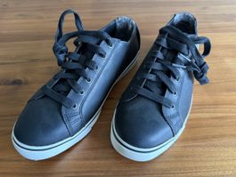 UGG Sneakers