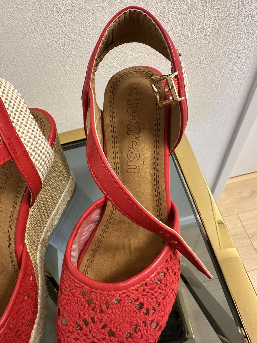 Chaussures femmes: Sandalen Gr:38 Neu – Neuf avec emballage d'origine à Sevelen par Stopglobal. 3