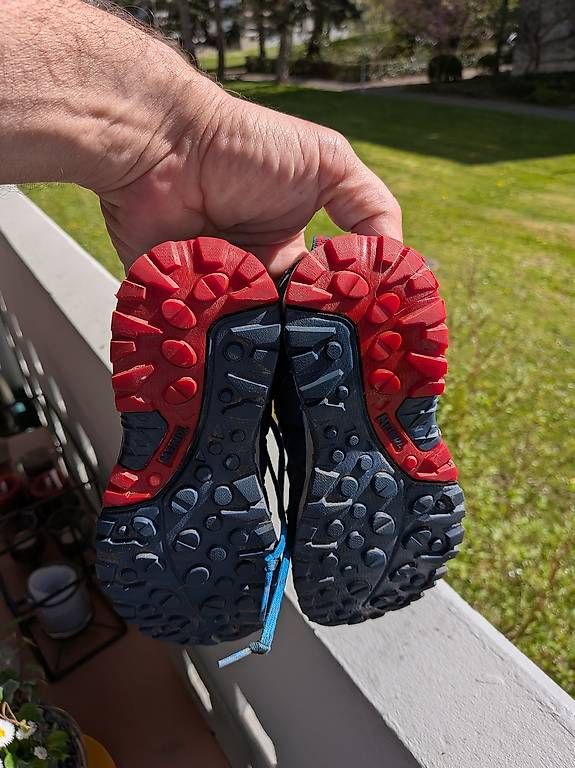 Scarpe per ragazzi: Kinderwanderschuhe Meindl mit Goretex Gr.30 – Usato da Bern venduto da Buky