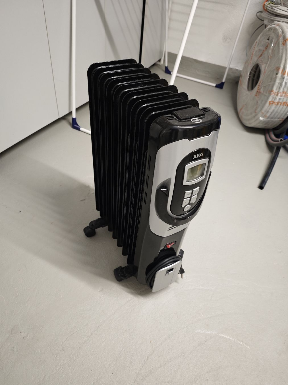 Heizgeräte: AEG Elektro Radiator  – Gebraucht aus Sevelen von agent_PANDAFUCHS