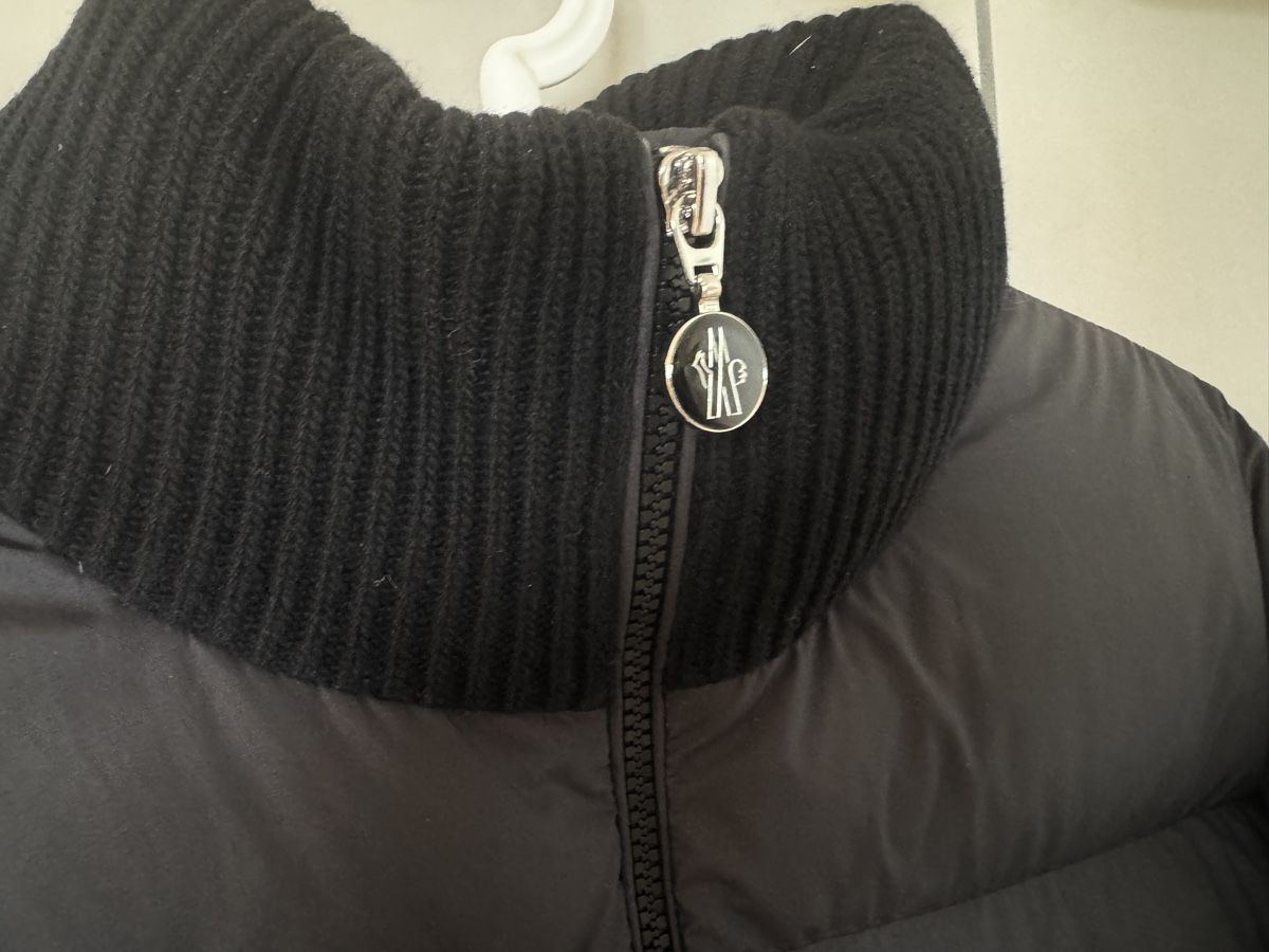 Moncler Giacche: Moncler Padded Knit Jacket - Size L - Excellent Condition – Nuovo (secondo la descrizione) da Dübendorf venduto da Lzz1224 2
