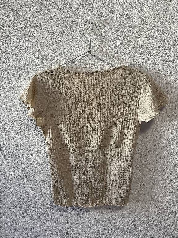 Top: Beiges Oberteil – Usato da Wahlen b. Laufen venduto da Jeanine_T 1