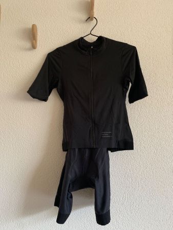Specialized Prime Bip und Trikot