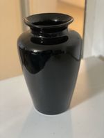 Blumenvase schwarz