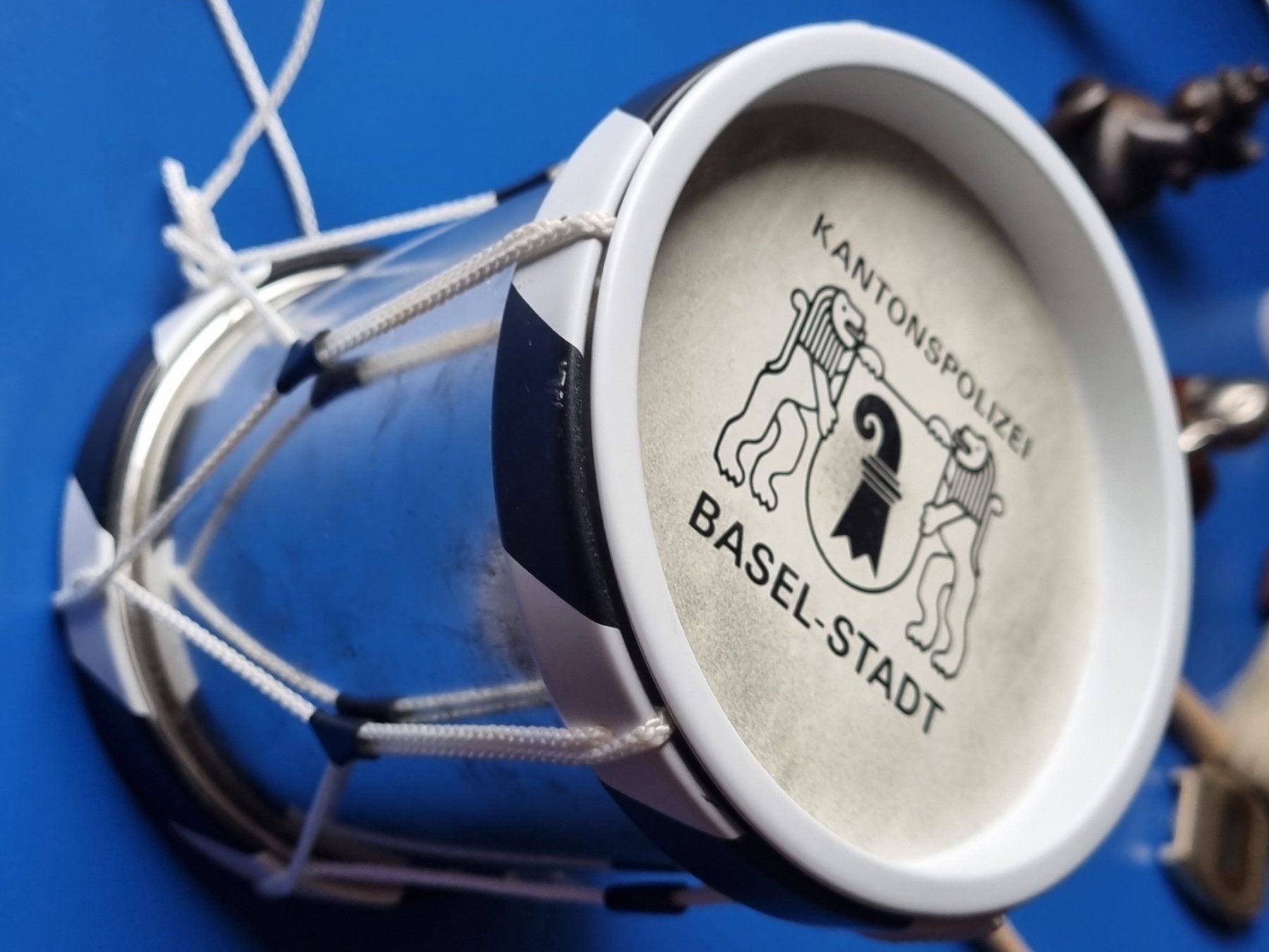 Placchette & Badge: Basler Trommel  Kantonspolizei Basel-Stadt – Usato da Schaffhausen venduto da Leveron13