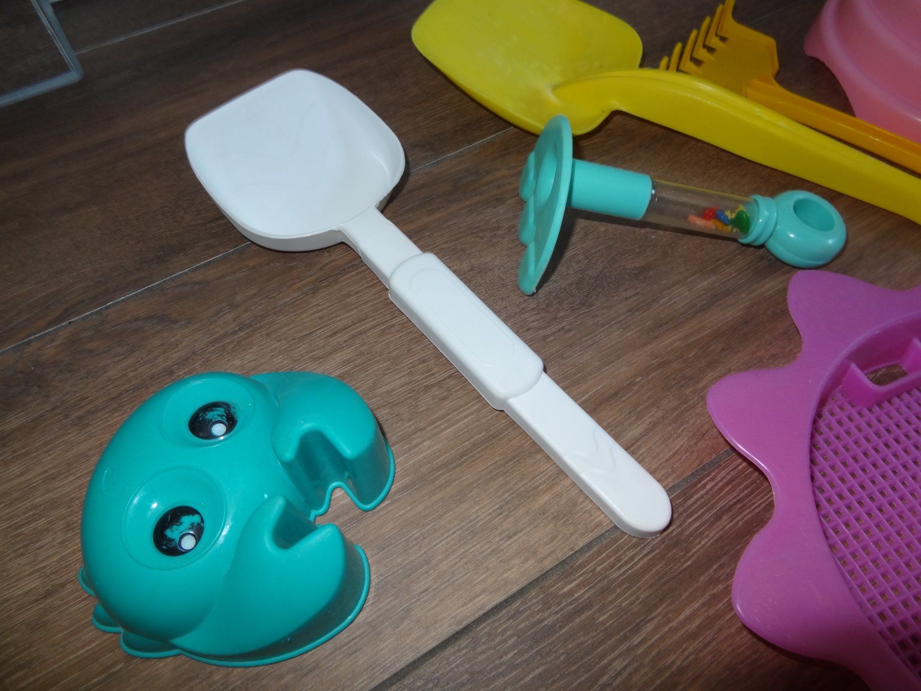 Giocattoli: Jouets de plage ensemble en plastique coloré – Usato da Satigny venduto da salvatore73 2