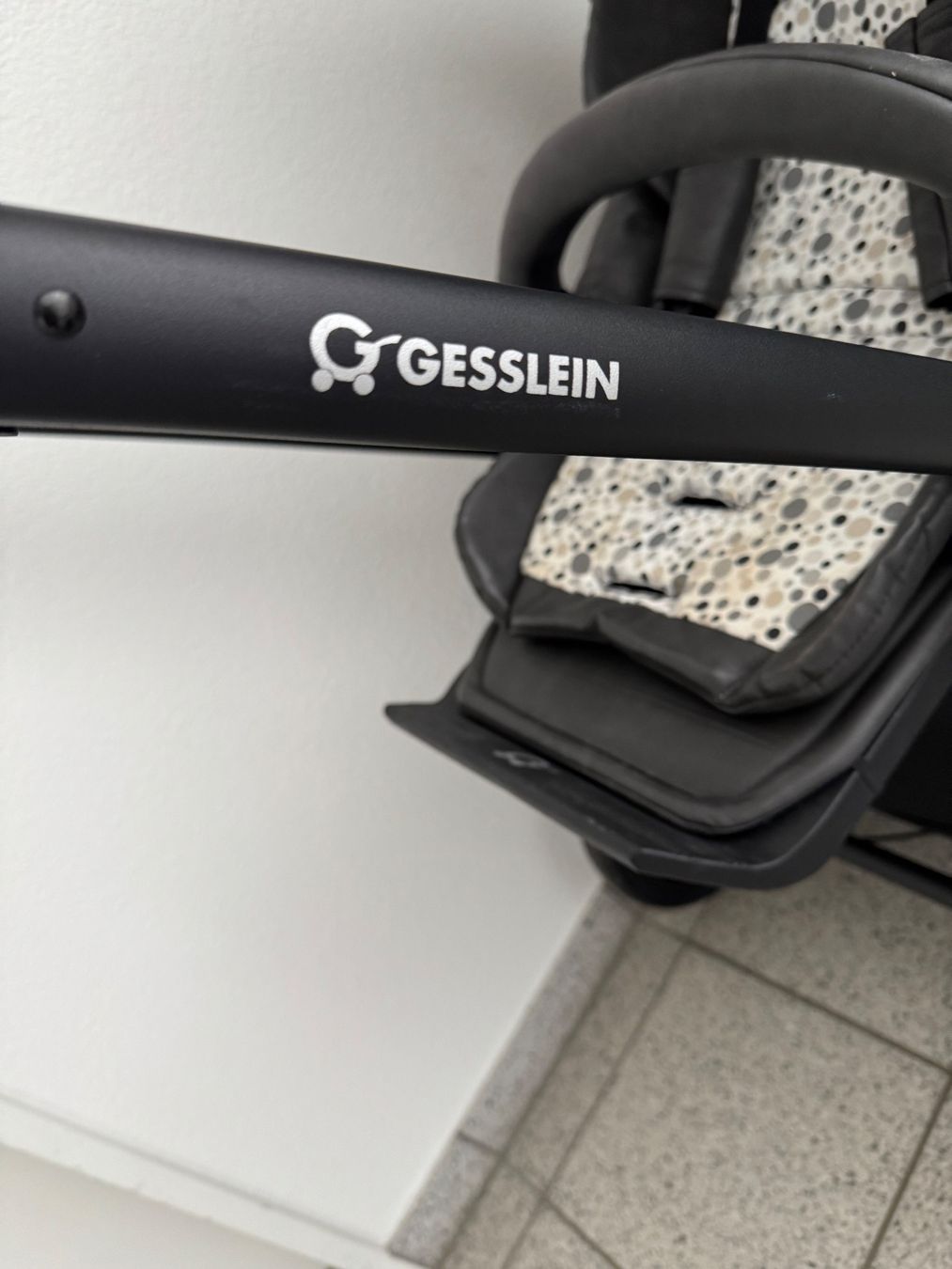 Gesslein Carrozzine: Kinderwagen Gesslein – Usato da Wolfwil venduto da Meilaenderli 3
