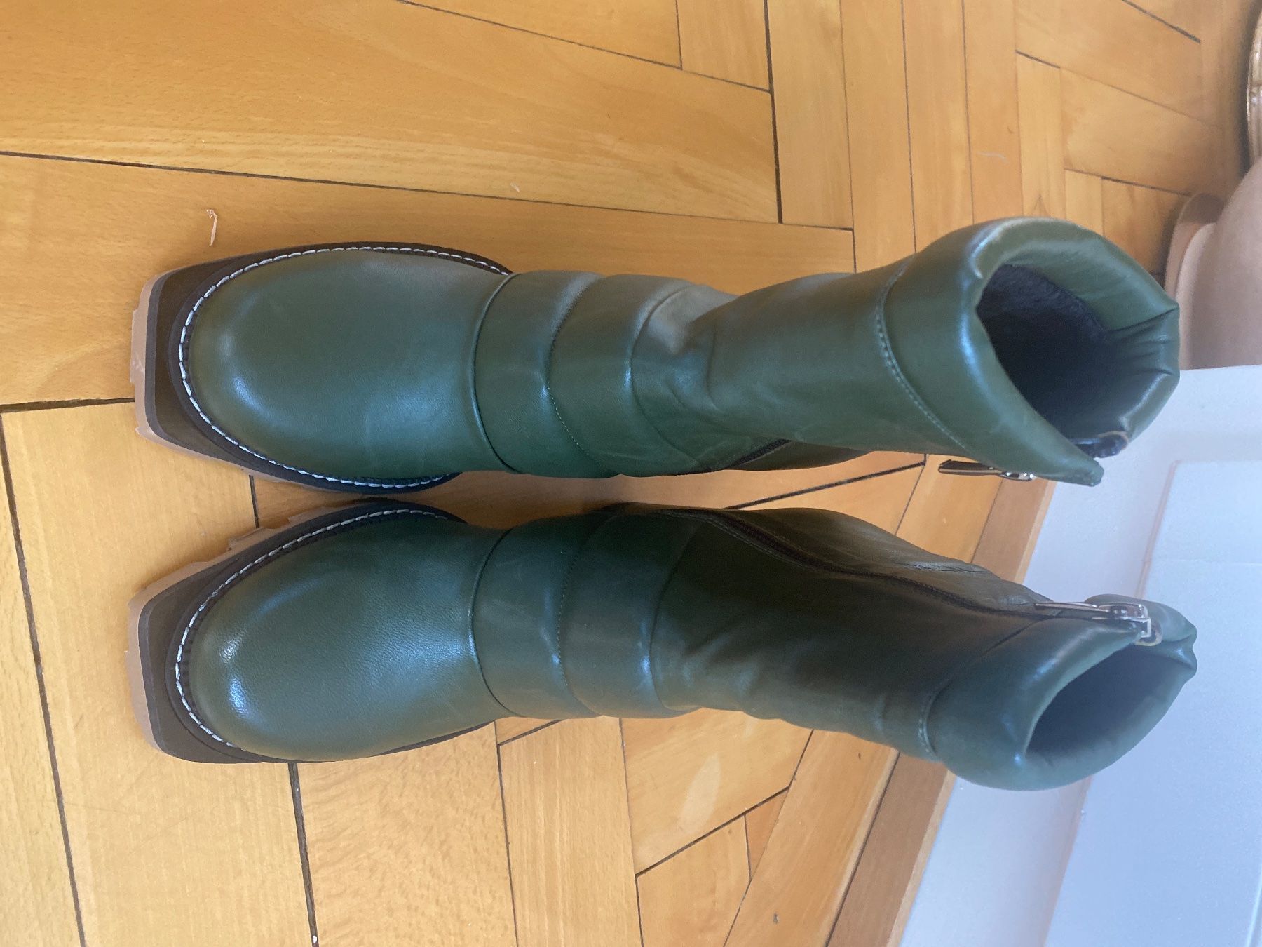 Scarpe da donna: Bottines vert olive neuves 40 – Usato da Küssnacht am Rigi venduto da CALIFRASQUI