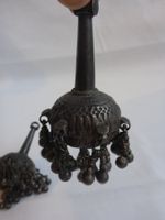 2 antike Quasten aus Metall