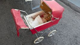 Kinderwagen Puppenwagen rot mit Puppe guter Zustand