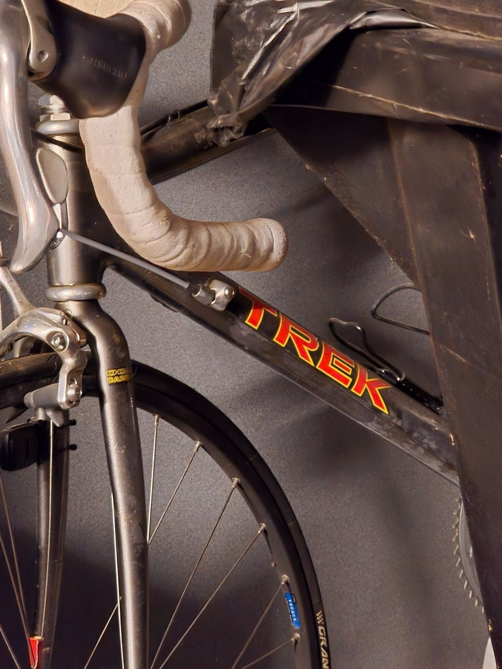 Vélos: VELO – Défectueux à Thalwil par Poppa-Joe 2