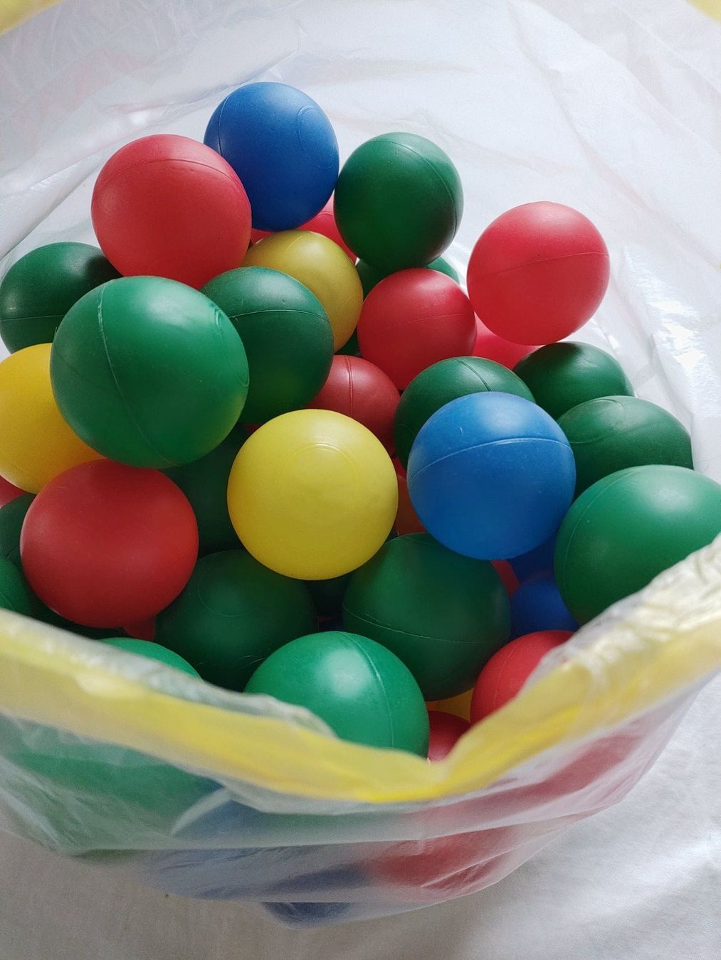 Palloni: Bälle für Bällelibad – Usato da Strengelbach venduto da Phorensic_30