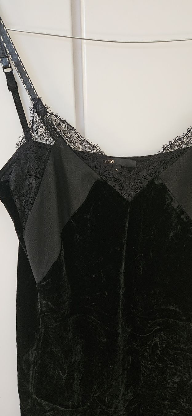 Maje Vestiti: Maje Samtkleid mit Spitze Gr. 3/38 schwarz – Usato da Hellbühl venduto da Oki_doki 1