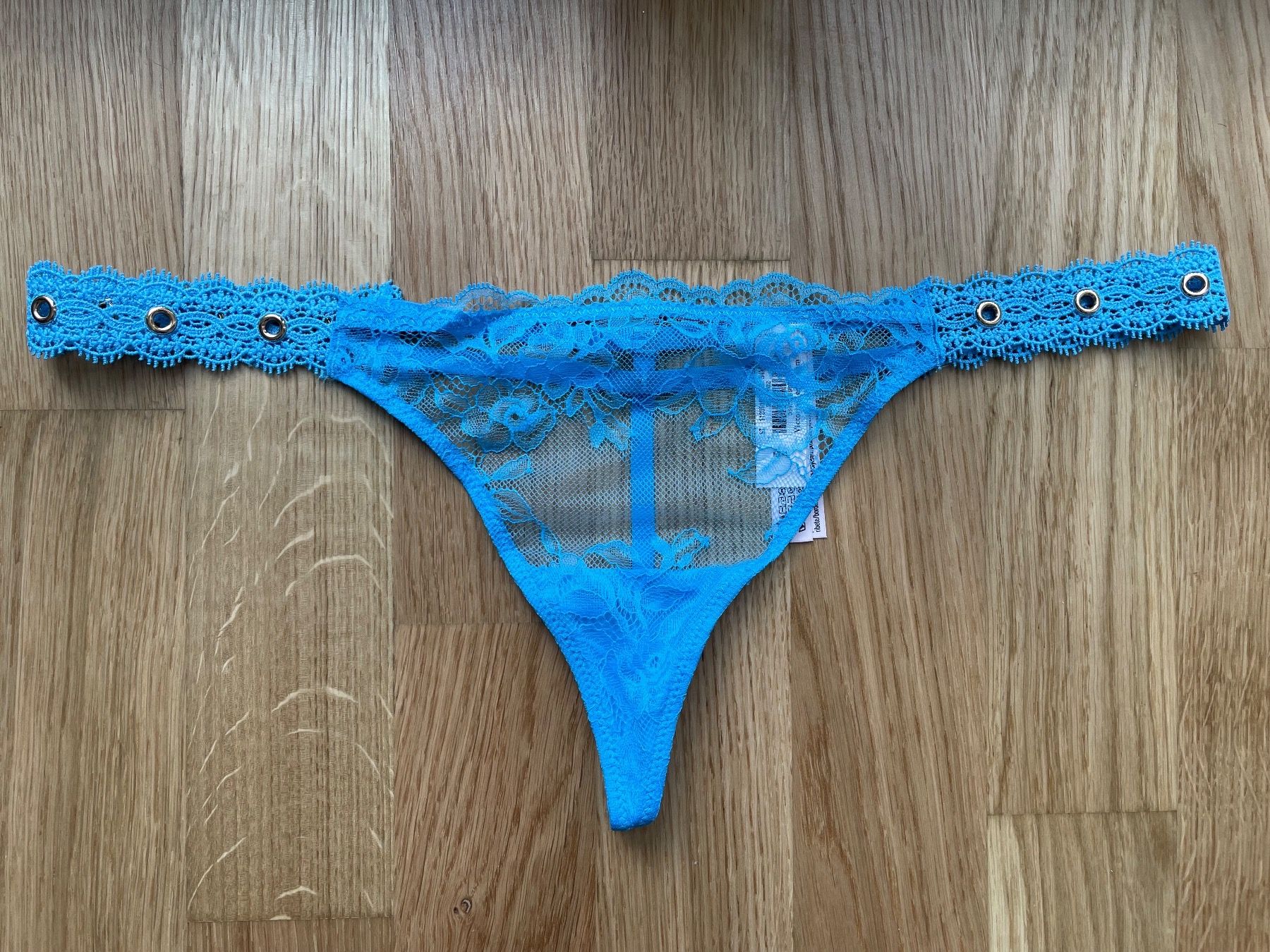 Victoria's Secret Altra biancheria intima: Victoria’s Secret Double V-String Thong M NEW – Nuovo e nell'imballaggio originale da Dübendorf venduto da VSAngel 3