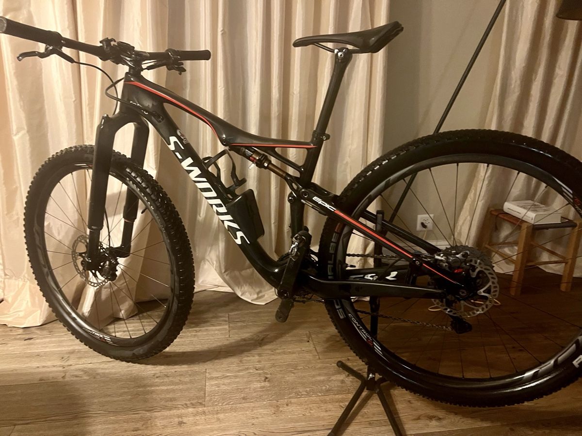 Specialized Velos: Specialized Epic S-Works NP 11‘450.00 Fr. – Gebraucht aus Benken SG von Gadfly 1
