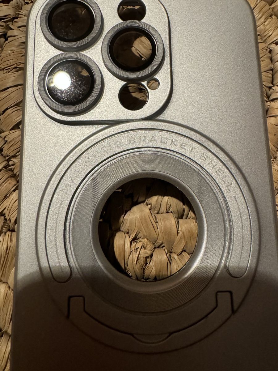 Apple Covers & Schutzfolien: iPhone Hülle 15 Pro – Neu und originalverpackt aus Zürich von NNK28 5